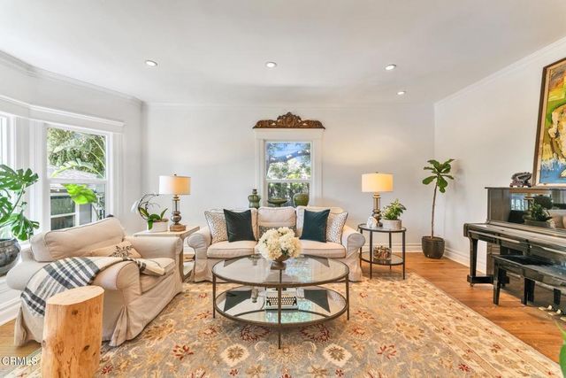 1135 Fairview Drive, La Canada Flintridge, CA 91011