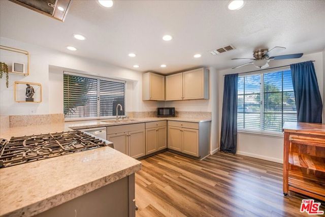 378 Oleander Drive, San Jacinto, CA 92582