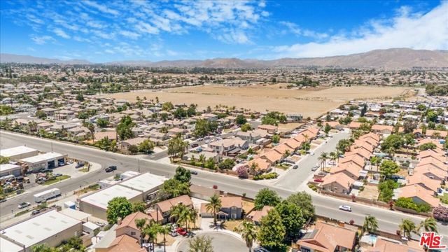 378 Oleander Drive, San Jacinto, CA 92582