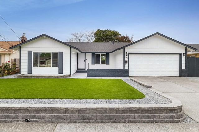 7685 Beverly Dr, Rohnert Park, CA 94928