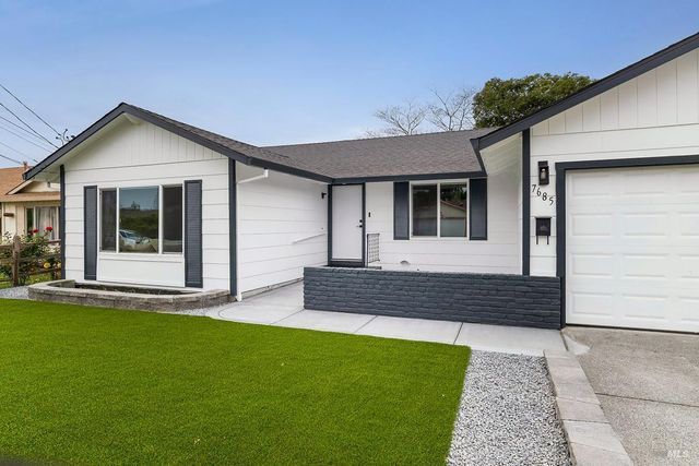 7685 Beverly Dr, Rohnert Park, CA 94928