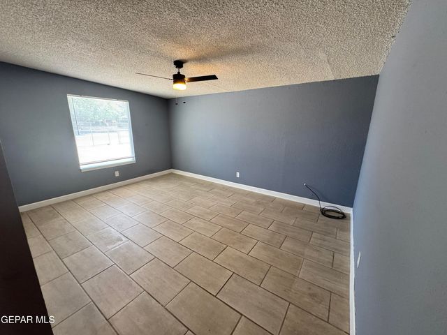 3977 LAS CASITAS B, El Paso, TX 79938