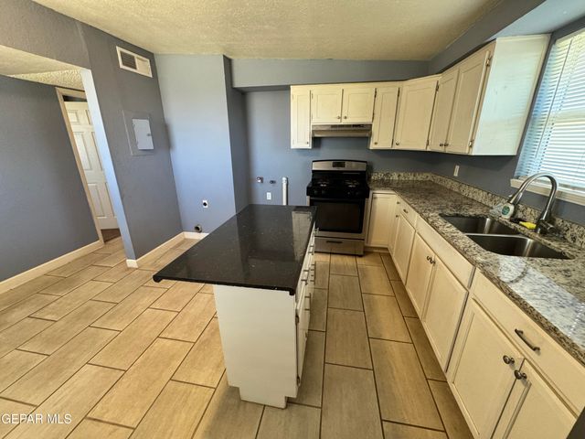 3977 LAS CASITAS B, El Paso, TX 79938