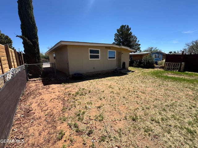 3977 LAS CASITAS B, El Paso, TX 79938