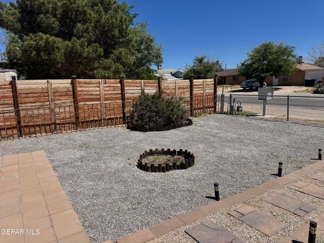 3977 LAS CASITAS B, El Paso, TX 79938