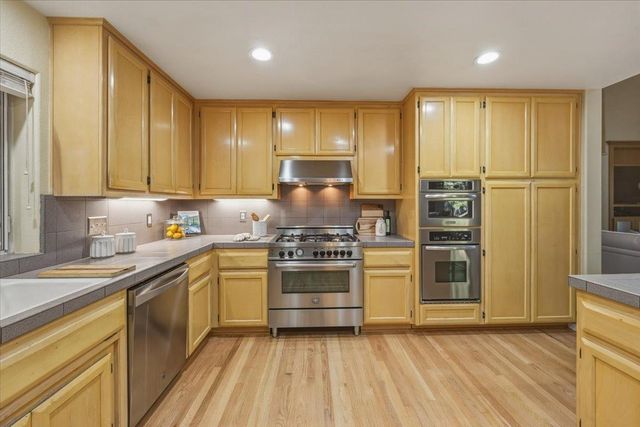 14624 Cherokee Ln, Grass Valley, CA 95945