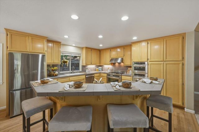 14624 Cherokee Ln, Grass Valley, CA 95945