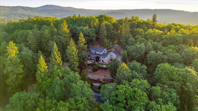 14624 Cherokee Ln, Grass Valley, CA 95945