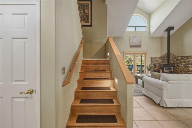 14624 Cherokee Ln, Grass Valley, CA 95945