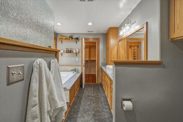 14624 Cherokee Ln, Grass Valley, CA 95945