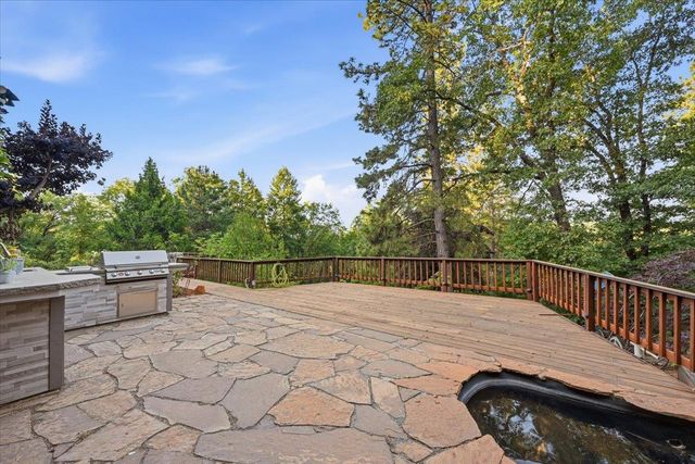 14624 Cherokee Ln, Grass Valley, CA 95945