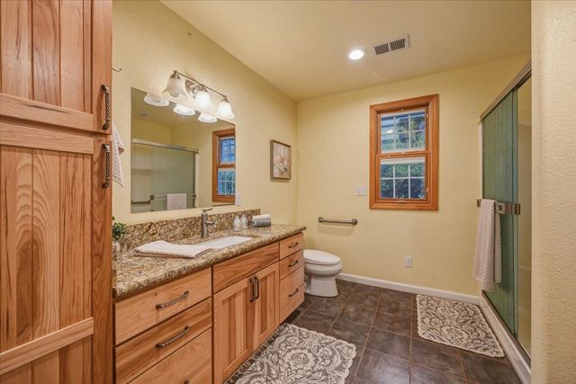 14624 Cherokee Ln, Grass Valley, CA 95945