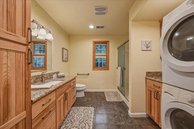 14624 Cherokee Ln, Grass Valley, CA 95945