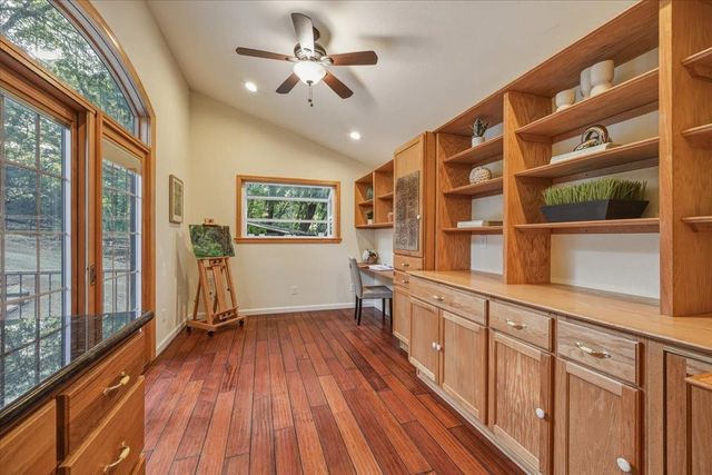 14624 Cherokee Ln, Grass Valley, CA 95945
