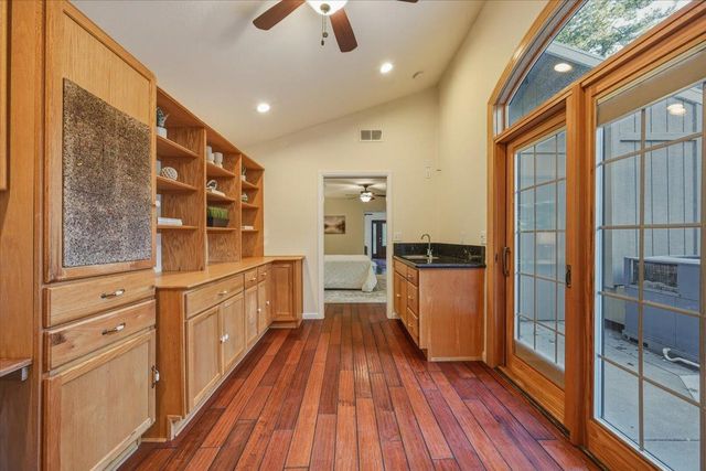 14624 Cherokee Ln, Grass Valley, CA 95945