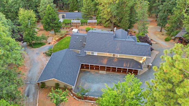14624 Cherokee Ln, Grass Valley, CA 95945