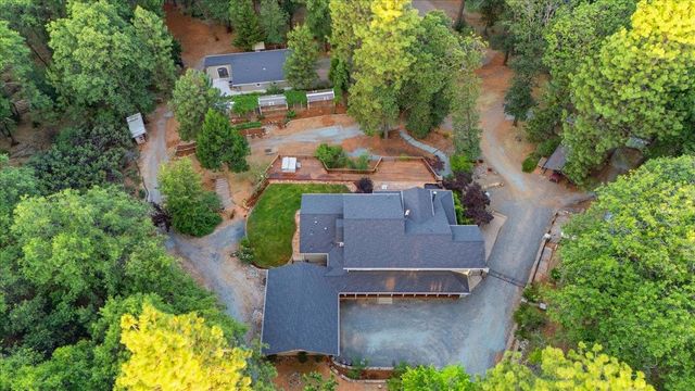 14624 Cherokee Ln, Grass Valley, CA 95945