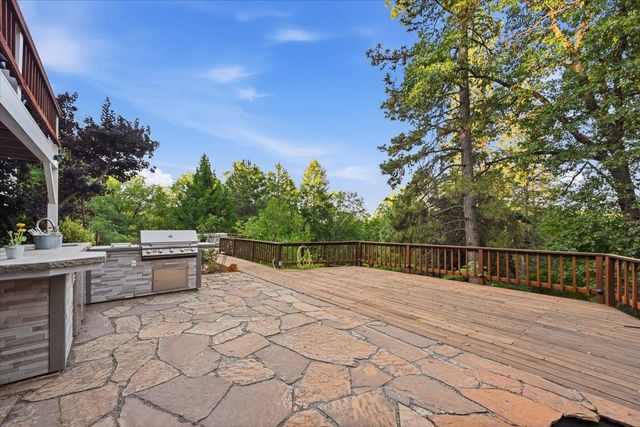 14624 Cherokee Ln, Grass Valley, CA 95945