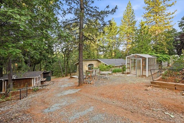 14624 Cherokee Ln, Grass Valley, CA 95945