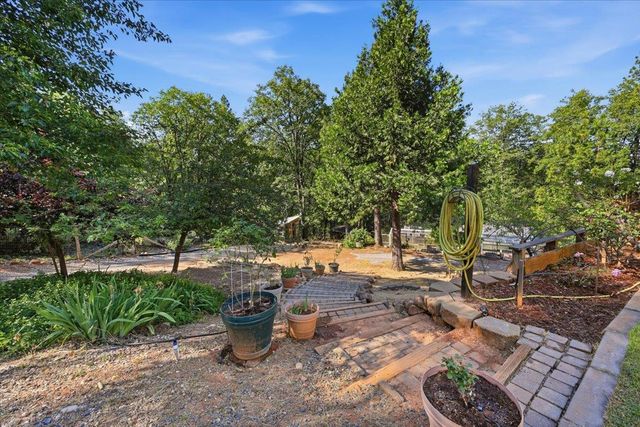 14624 Cherokee Ln, Grass Valley, CA 95945
