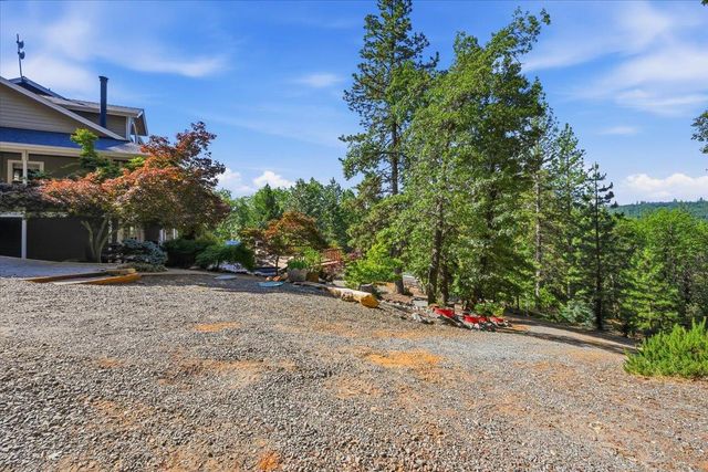 14624 Cherokee Ln, Grass Valley, CA 95945