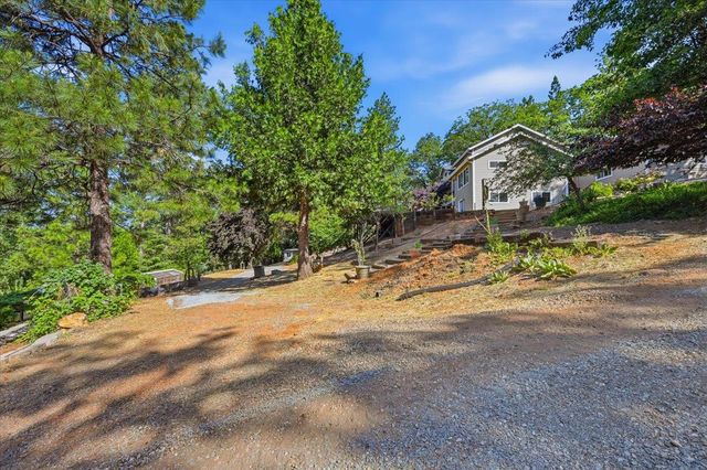 14624 Cherokee Ln, Grass Valley, CA 95945