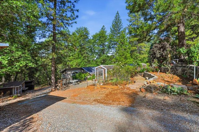 14624 Cherokee Ln, Grass Valley, CA 95945