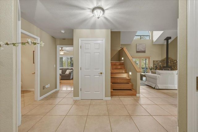14624 Cherokee Ln, Grass Valley, CA 95945