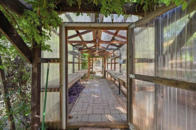 14624 Cherokee Ln, Grass Valley, CA 95945