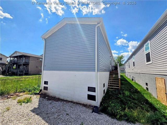 1514 2nd Avenue, Charleston, WV 25387