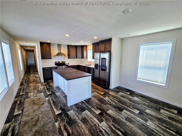 1514 2nd Avenue, Charleston, WV 25387