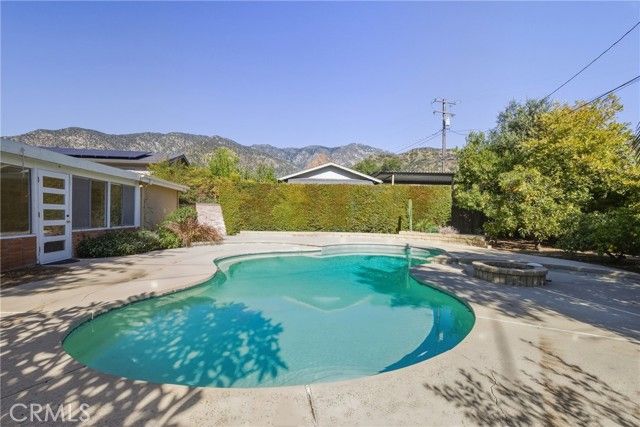 438 Crestview, Monrovia, CA 91016