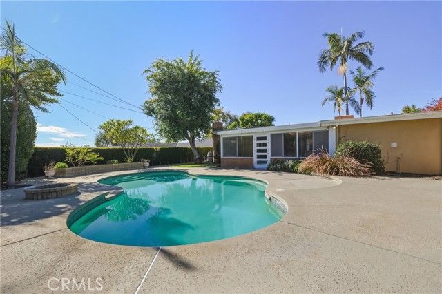 438 Crestview, Monrovia, CA 91016