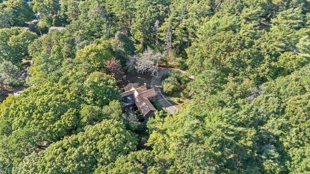 324 Sandwich St, Plymouth, MA 02360