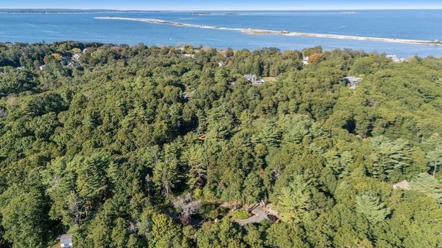 324 Sandwich St, Plymouth, MA 02360