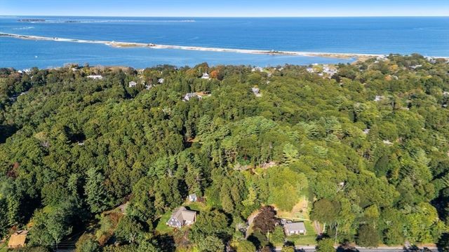 324 Sandwich St, Plymouth, MA 02360