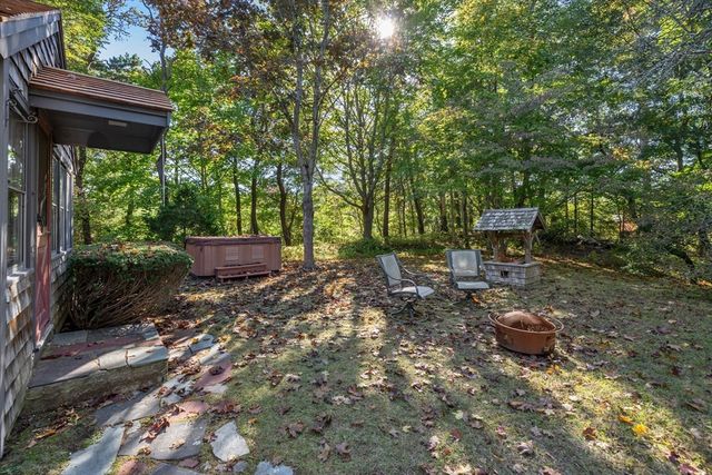 324 Sandwich St, Plymouth, MA 02360