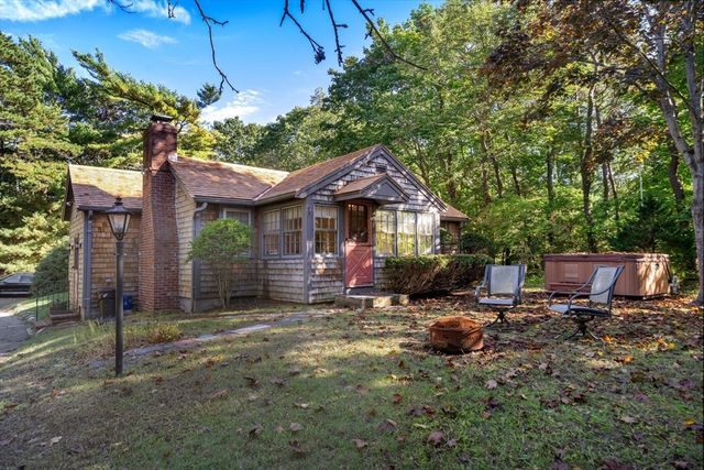 324 Sandwich St, Plymouth, MA 02360