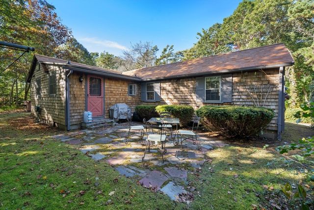 324 Sandwich St, Plymouth, MA 02360