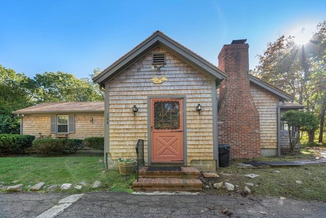 324 Sandwich St, Plymouth, MA 02360