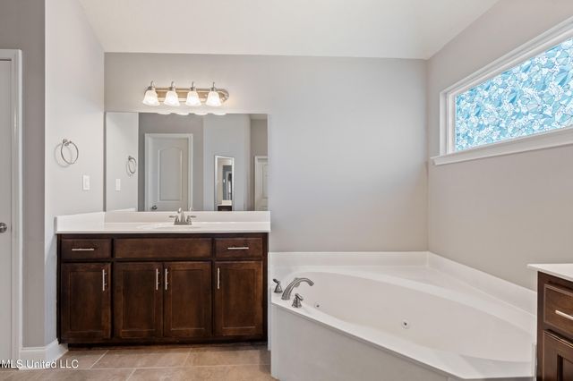 3497 Woodcutter Drive, Southaven, MS 38672