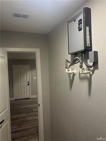 5910 Vanessa Drive E, Edinburg, TX 78542