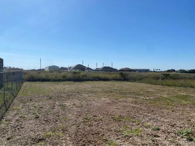 5910 Vanessa Drive E, Edinburg, TX 78542