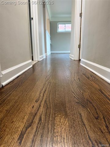 21736 Timberidge Street, Saint Clair Shores, MI 48082