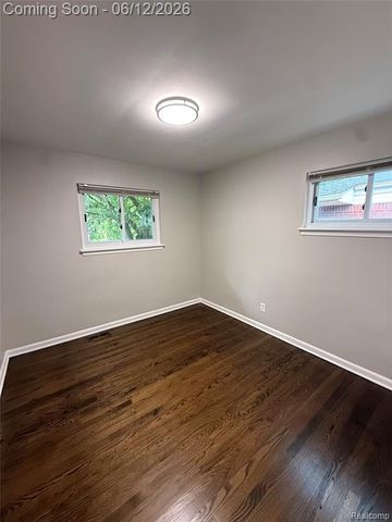 21736 Timberidge Street, Saint Clair Shores, MI 48082