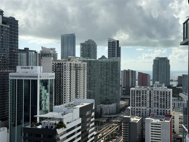 185 SW 7th St 3311, Miami, FL 33130