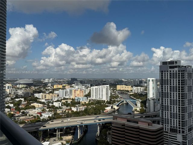 185 SW 7th St 3311, Miami, FL 33130
