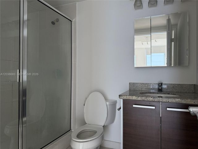 185 SW 7th St 3311, Miami, FL 33130