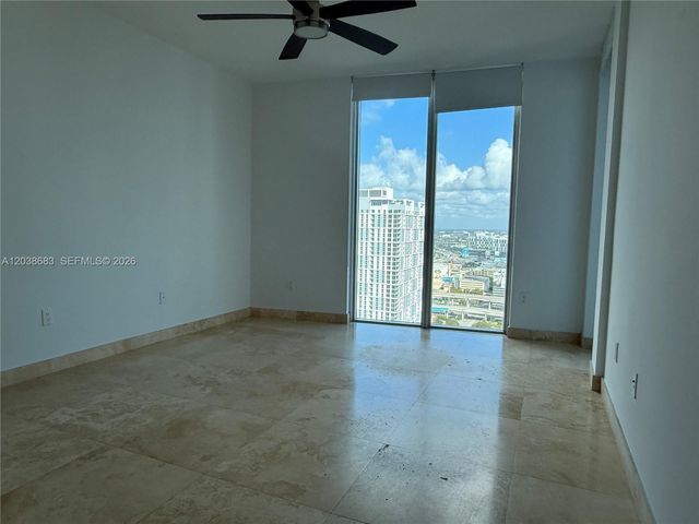185 SW 7th St 3311, Miami, FL 33130