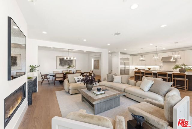 4328 Wilkinson Avenue, Studio City, CA 91604